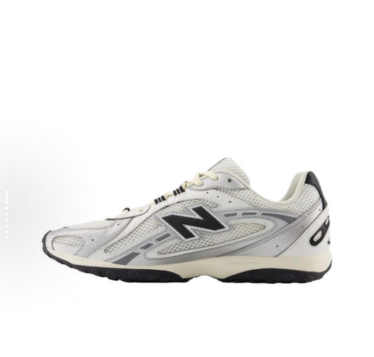 New Balance 204L Sliver Metallic Black
