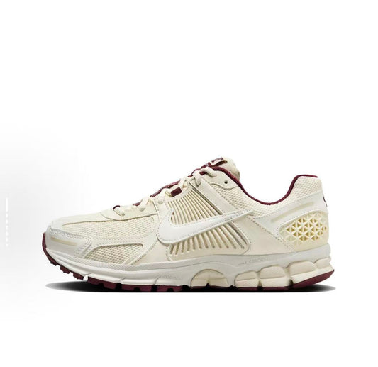 Nike Zoom Vomero5 Vlaentines's day (Women's)
