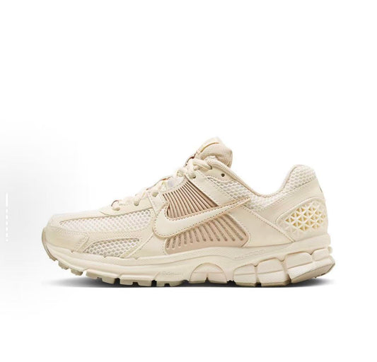 Nike Zoom Vomero5 Sail Light Orewood Brown(women's)